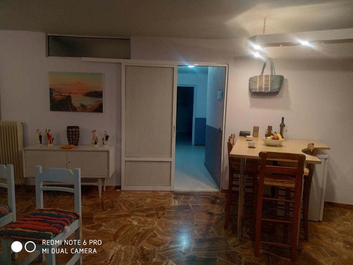 Muses Apartments Ερέτρια Εξωτερικό φωτογραφία